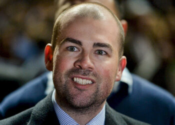 Trainers decide to split