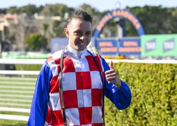 Piggyback secures rider after global jockey hunt