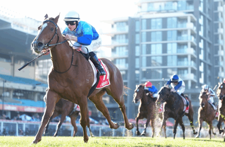 Esha ridden by Damian Lane