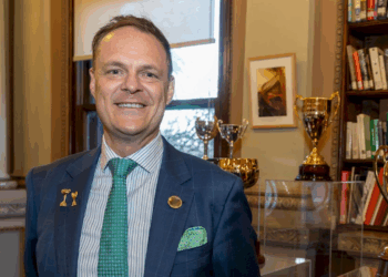 The RV double act: but who is calling the shots?