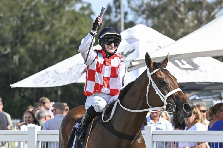 Alysha Collett on Waterford, who won the $500,000 The Lakes
at Wyong on 11 January 2025 [Bradley Photos]