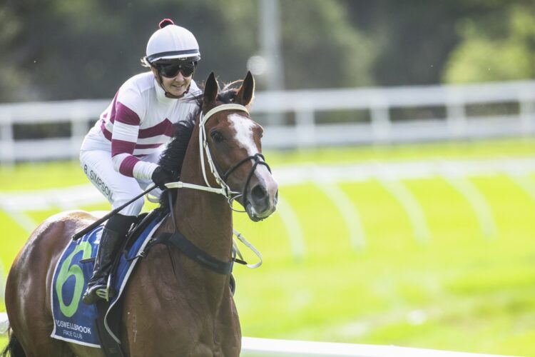 Bronte Simpson [Bradley Photos]