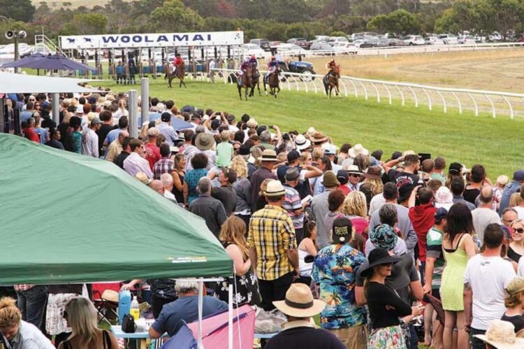 Woolamai draws huge crowds to its summer racing