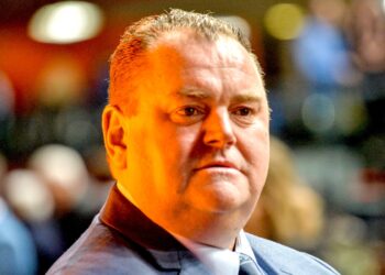 Corstens backs RV’s scratching fee hike