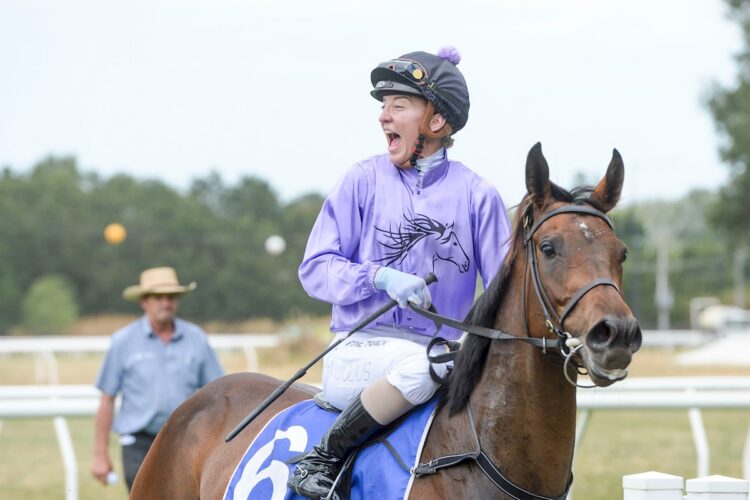 Melissa Julius returns to scale on One More Star after winning the Celestial Legend @ Woodside Park F&M Maiden Plate at Kyneton Racecourse on January 31, 2026 in Kyneton, Australia. (Photo by Ross Holburt/Racing Photos)