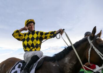 James McDonald onboard Autumn Glow [Bradley Photos]