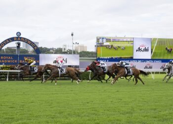 Beaten Jockeys break down TJ Smith as Joliestar delivers at Randwick